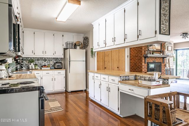 118 Lancashire Lane, Seven Lakes, NC 27376