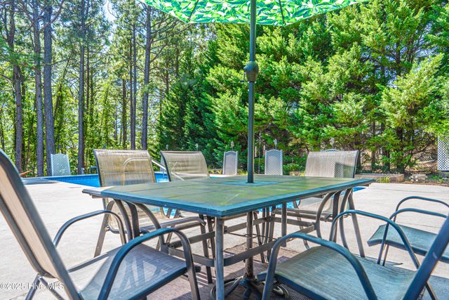 118 Lancashire Lane, Seven Lakes, NC 27376