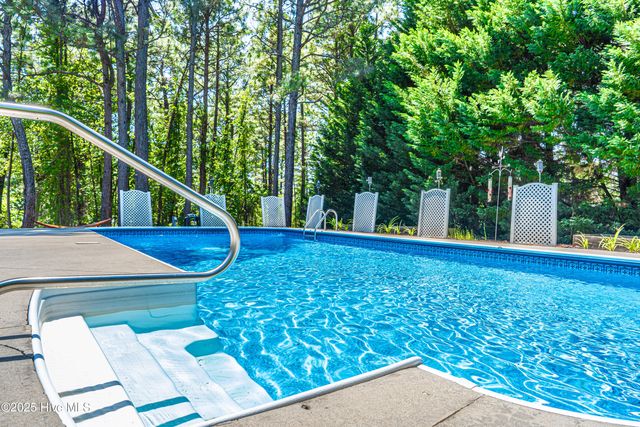 118 Lancashire Lane, Seven Lakes, NC 27376