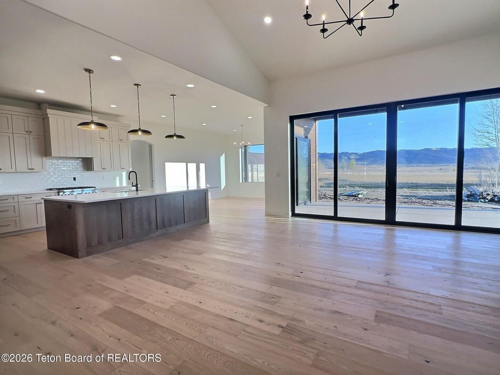 371 DESERT FOX Lane, Victor, ID 83455 photo 9