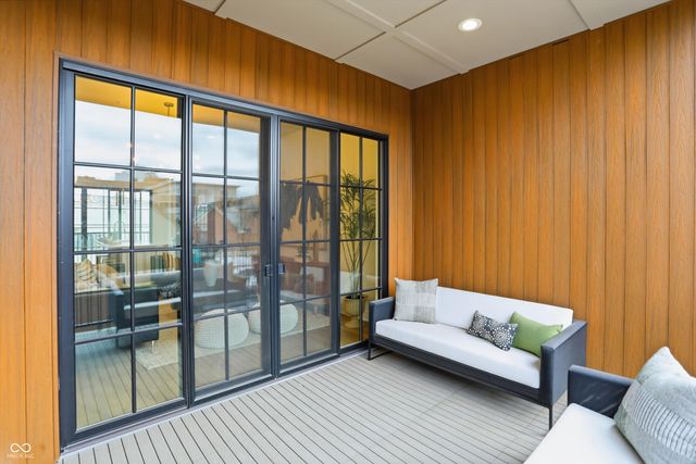 527 E North Street, Indianapolis, IN 46204