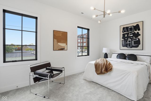 527 E North Street, Indianapolis, IN 46204