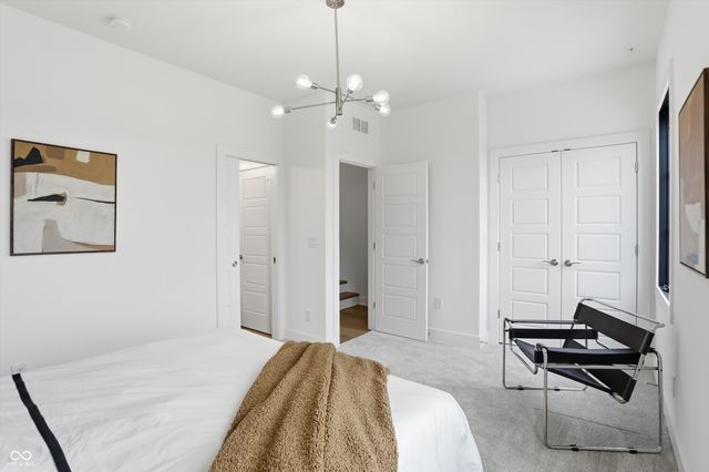 527 E North Street, Indianapolis, IN 46204