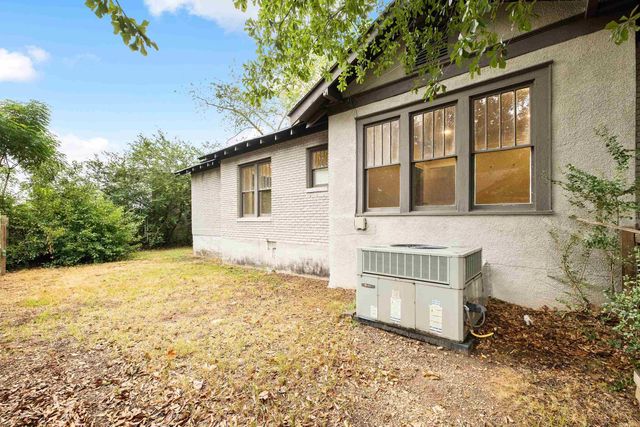 225 E Conway Street, Benton, AR 72015