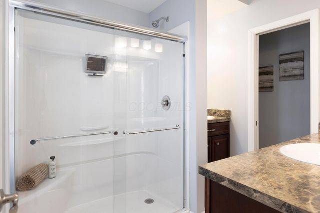 4990 Village Mews, Westerville, OH 43081