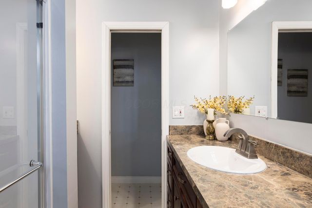 4990 Village Mews, Westerville, OH 43081