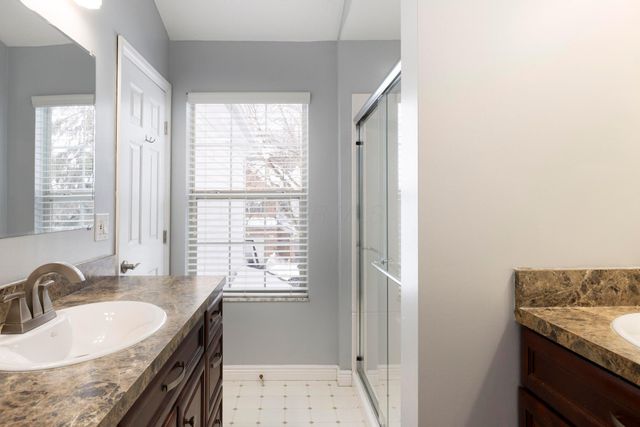 4990 Village Mews, Westerville, OH 43081