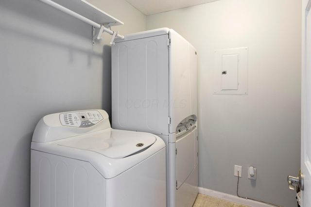 4990 Village Mews, Westerville, OH 43081