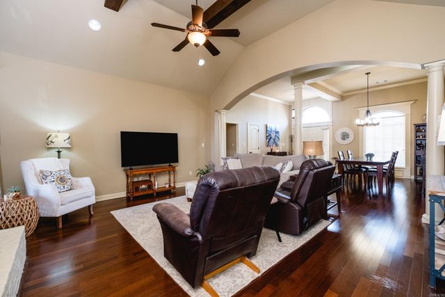 26 Epernay Cir, Little Rock, AR 72223