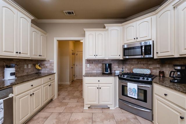 26 Epernay Cir, Little Rock, AR 72223