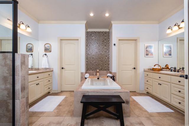 26 Epernay Cir, Little Rock, AR 72223