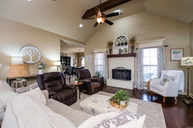 26 Epernay Cir, Little Rock, AR 72223