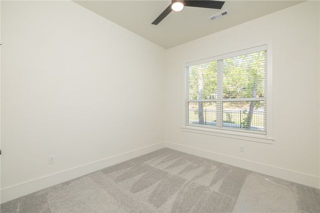 2946 N Old Wire Road, Fayetteville, AR 72703