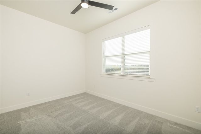 2946 N Old Wire Road, Fayetteville, AR 72703