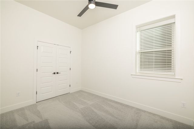 2946 N Old Wire Road, Fayetteville, AR 72703
