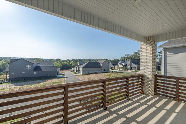 2946 N Old Wire Road, Fayetteville, AR 72703