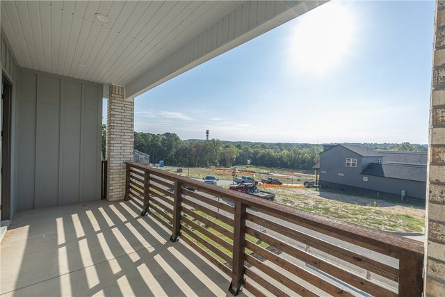 2946 N Old Wire Road, Fayetteville, AR 72703