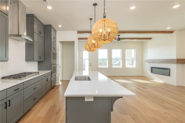 2946 N Old Wire Road, Fayetteville, AR 72703