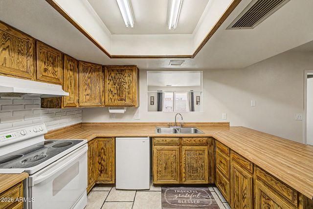 1912 N JAY Street, Chandler, AZ 85225