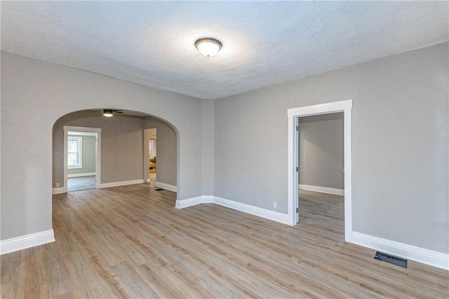 5809 Saint John Avenue, Kansas City, MO 64123
