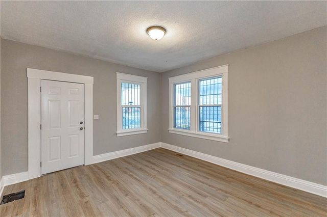 5809 Saint John Avenue, Kansas City, MO 64123