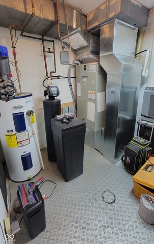 5175 Vantage Point Road 31, Avon, IN 46123