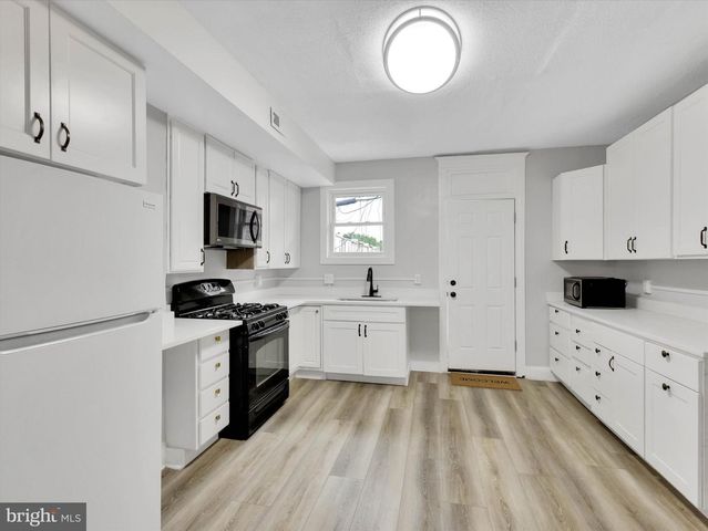 3009 MCELDERRY ST, Baltimore, MD 21205