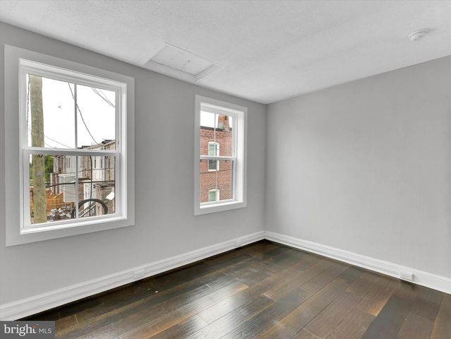 3009 MCELDERRY ST, Baltimore, MD 21205