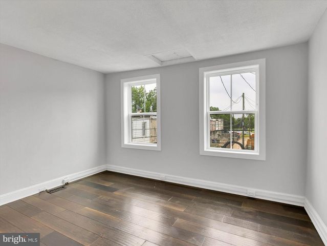 3009 MCELDERRY ST, Baltimore, MD 21205