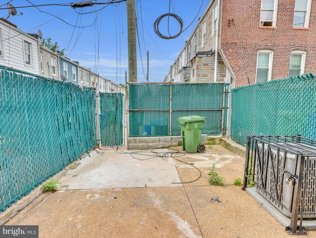 3009 MCELDERRY ST, Baltimore, MD 21205