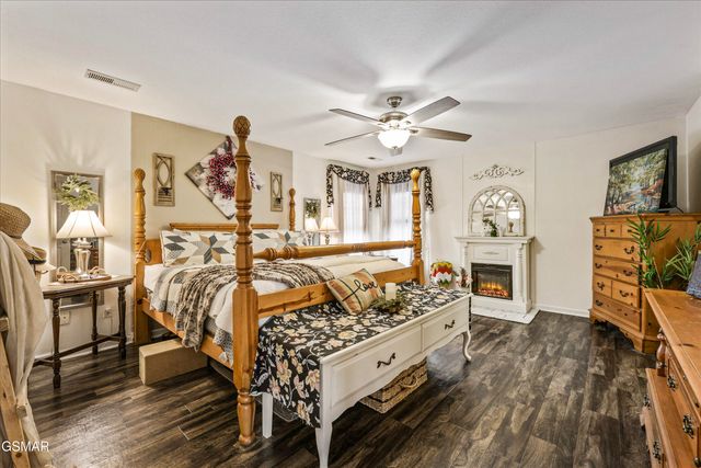 1246 Lori Ellen Court, Sevierville, TN 37876