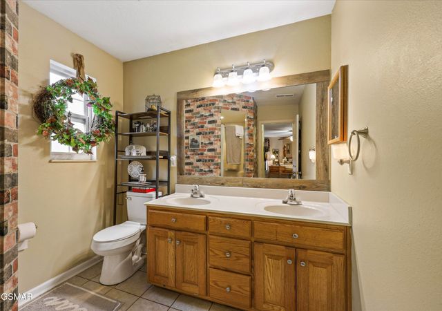 1246 Lori Ellen Court, Sevierville, TN 37876