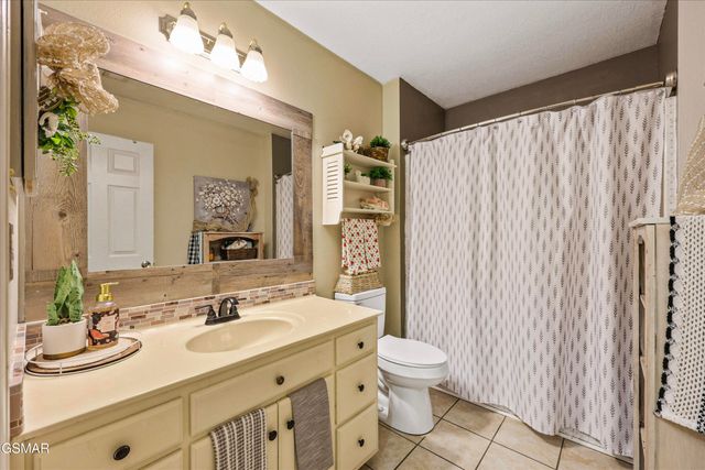 1246 Lori Ellen Court, Sevierville, TN 37876