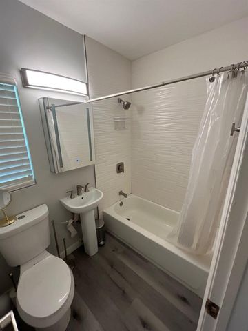 140 NE 71 Street 01, Miami, FL 33138