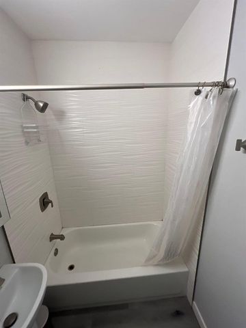 140 NE 71 Street 01, Miami, FL 33138