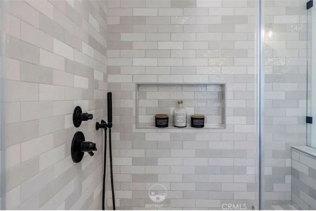 202 N Irena Avenue B, Redondo Beach, CA 90277