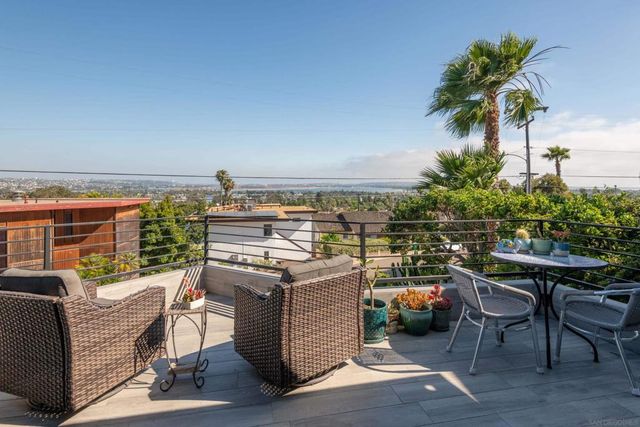 4922 Randall St, San Diego, CA 92109