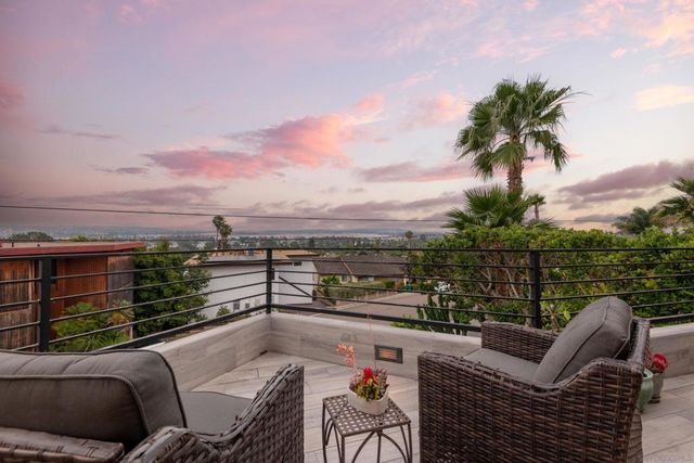 4922 Randall St, San Diego, CA 92109