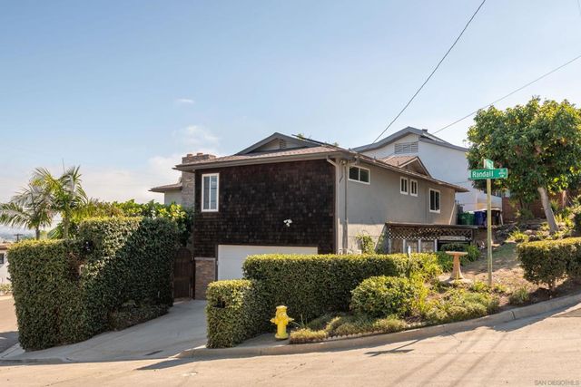 4922 Randall St, San Diego, CA 92109