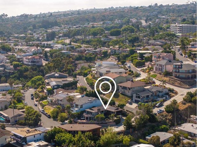 4922 Randall St, San Diego, CA 92109