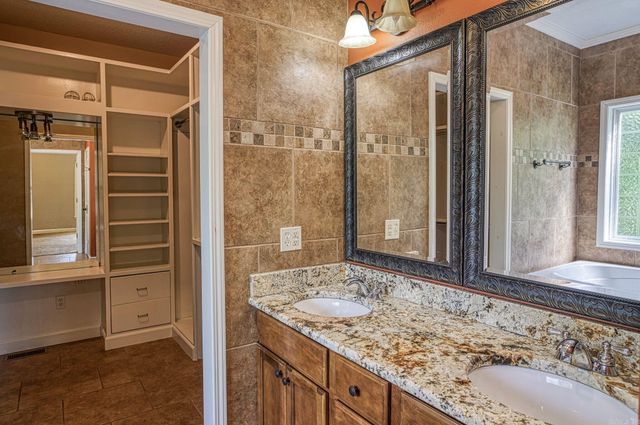 148 Hideaway Hills Drive, Hot Springs, AR 71901