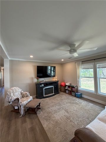 3515 Linker Mountain Road, Dover, AR 72837