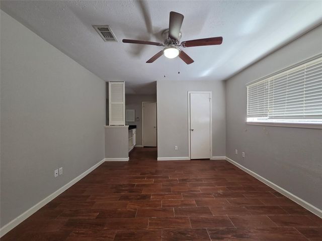 5723 Flax Bourton Street, Humble, TX 77346