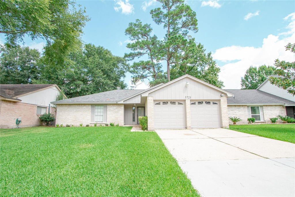 5723 Flax Bourton Street, Humble, TX 77346