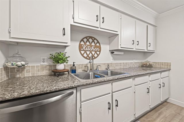 4140 Belle Park Drive 4140, Houston, TX 77072