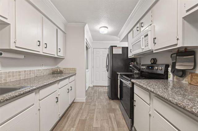 4140 Belle Park Drive 4140, Houston, TX 77072