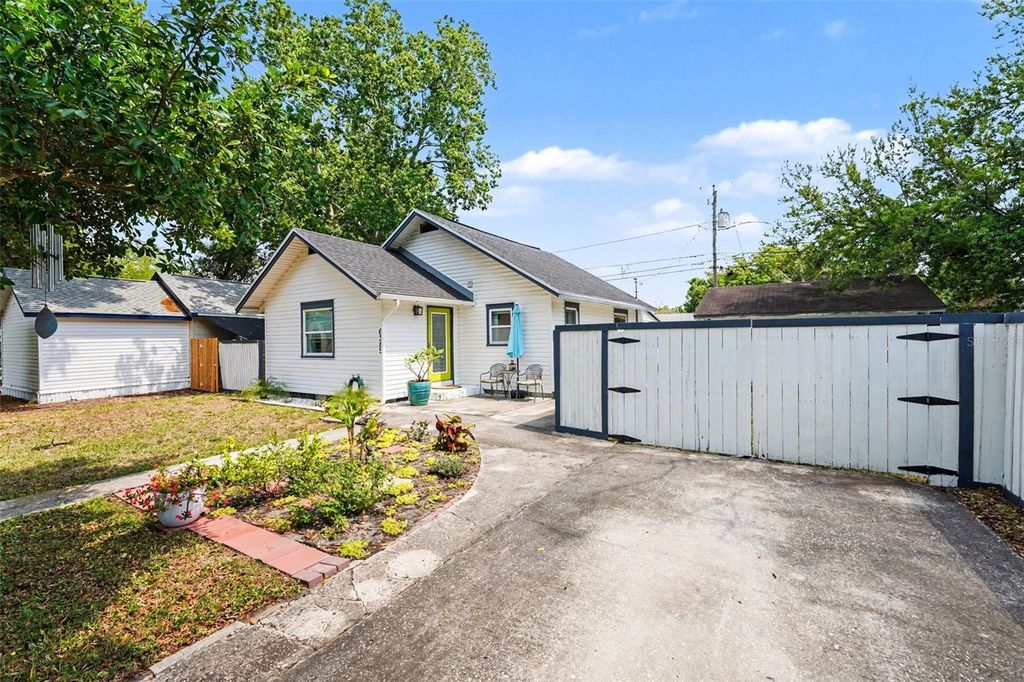 Image 2 of property listing at Address unavailable.