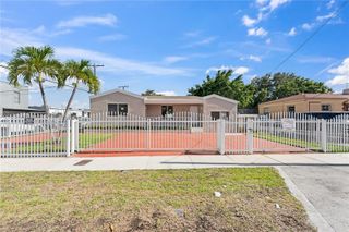 2722 NW 4th St, Miami, FL 33125