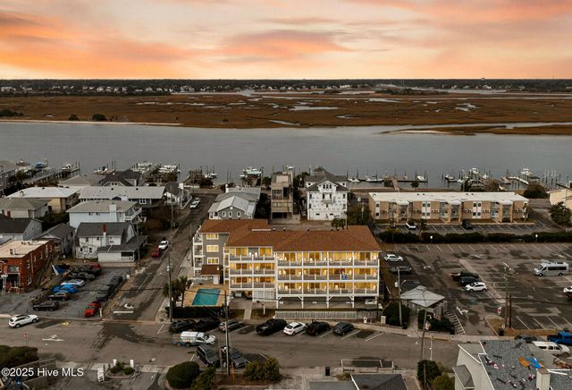 15 Nathan Street Unit 106, Wrightsville Beach, NC 28480