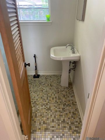 454 Baird Dr, Baton Rouge, LA 70808